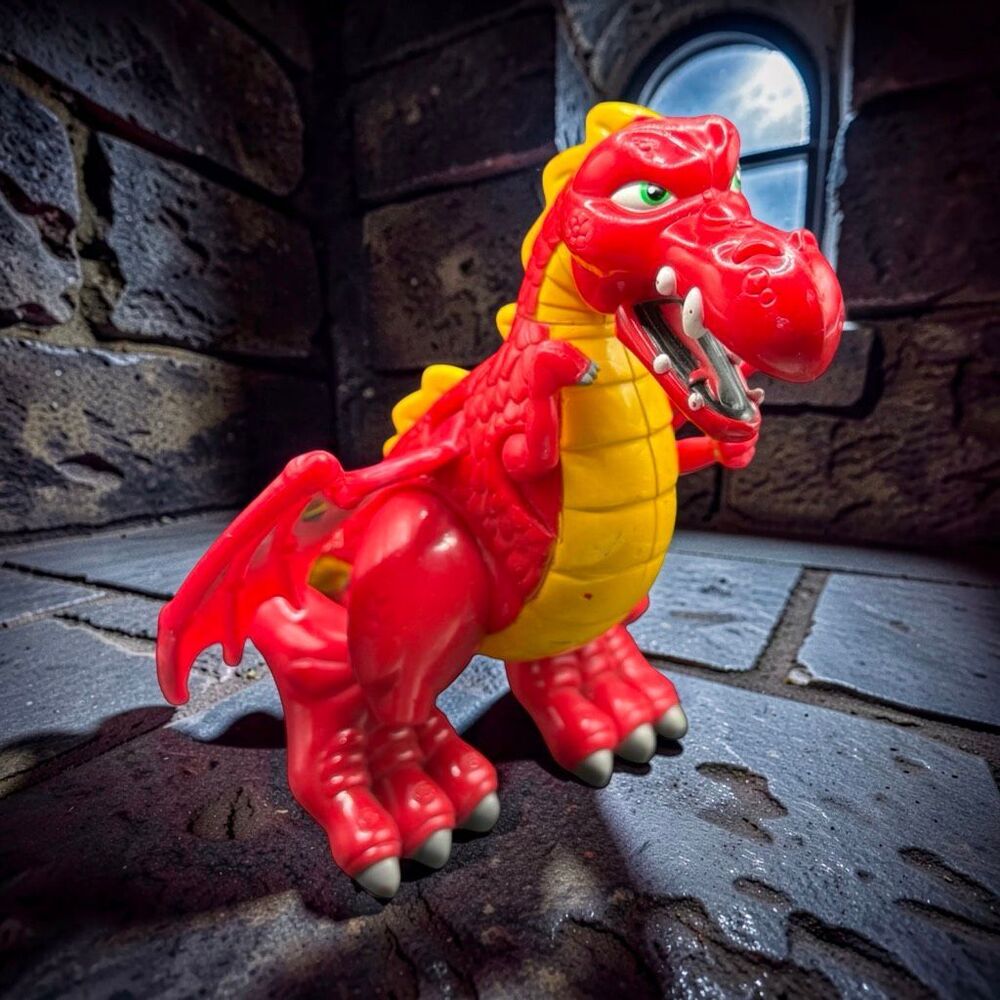 1999 Fisher Price Imaginext Red Dragon Movable Wings A74